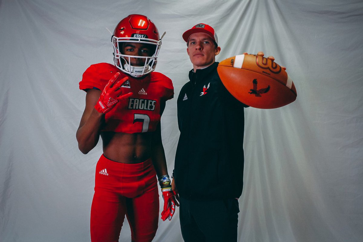Blessed. Thank you to <a href="/CoachBestEWU/">Coach Aaron Best</a> for the great conversation. Proud to say that I have received an offer from <a href="/EWUFootball/">EWU Football 🏈</a> !! @EWUCoach_Bruce <a href="/CoachWesNurse/">Wes Nurse</a> <a href="/HeirFootball/">HEIR Academy - Football</a> <a href="/RegJones20/">Reggie Jones</a> <a href="/jeffscott206/">Jeffery Scott</a> <a href="/wswildcatsfb/">WSHS Football Program</a> <a href="/BrandonHuffman/">Brandon Huffman</a>