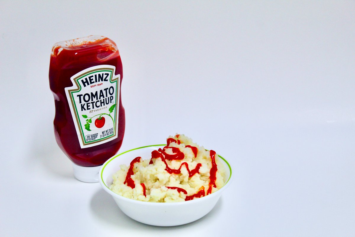 JillianVirgen's tweet photo. @HeinzTweets This will forever be the best photo i've taken. #ketchupandmashedpotatos Hire me ily https://t.co/yBhTTGdLik