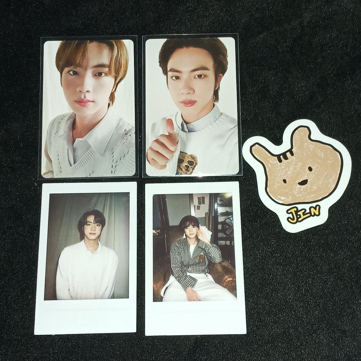 iluvtaekim's tweet photo. wts lfb bts ph 

↪️ jin deco kit set

 190 set 

• onhand, ready to ship
• payo / 2 days https://t.co/Q25wzlNhZA