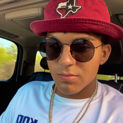 Brandon_130's tweet photo. #NewProfilePic https://t.co/uBt3qzwVmT