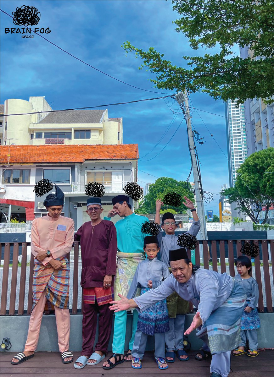 Kasuma_NFF's tweet photo. @irzzwani Masing masing BrainFog nak pose macam mana hahaha๐ Act setelah bertahun tahun takdapat beraya dengan bapak, Alhamdulillah tahun ni dapat beraya dgn bapak dgn segak berbaju melayu๐ SHRMZB๐
#BrainFogSpace #BFS https://t.co/SUdCAoHb7W
