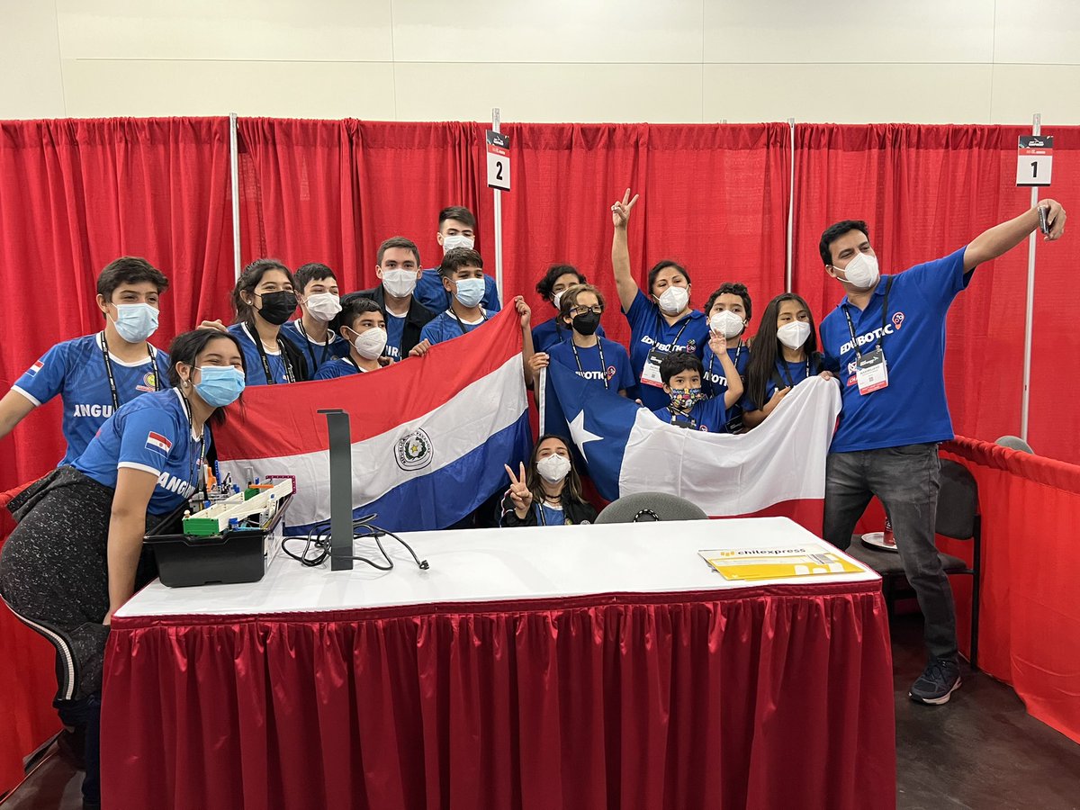 edubotic's tweet photo. Nuestro equipo representó a #CHILE en el mundial de robótica @firstlegoleague  en Houston Texas. Una increíble experiencia que. Nos permite darle a nuestros niños la mismas oportunidades de aprendizaje STEAM https://t.co/TPDowNyUgZ