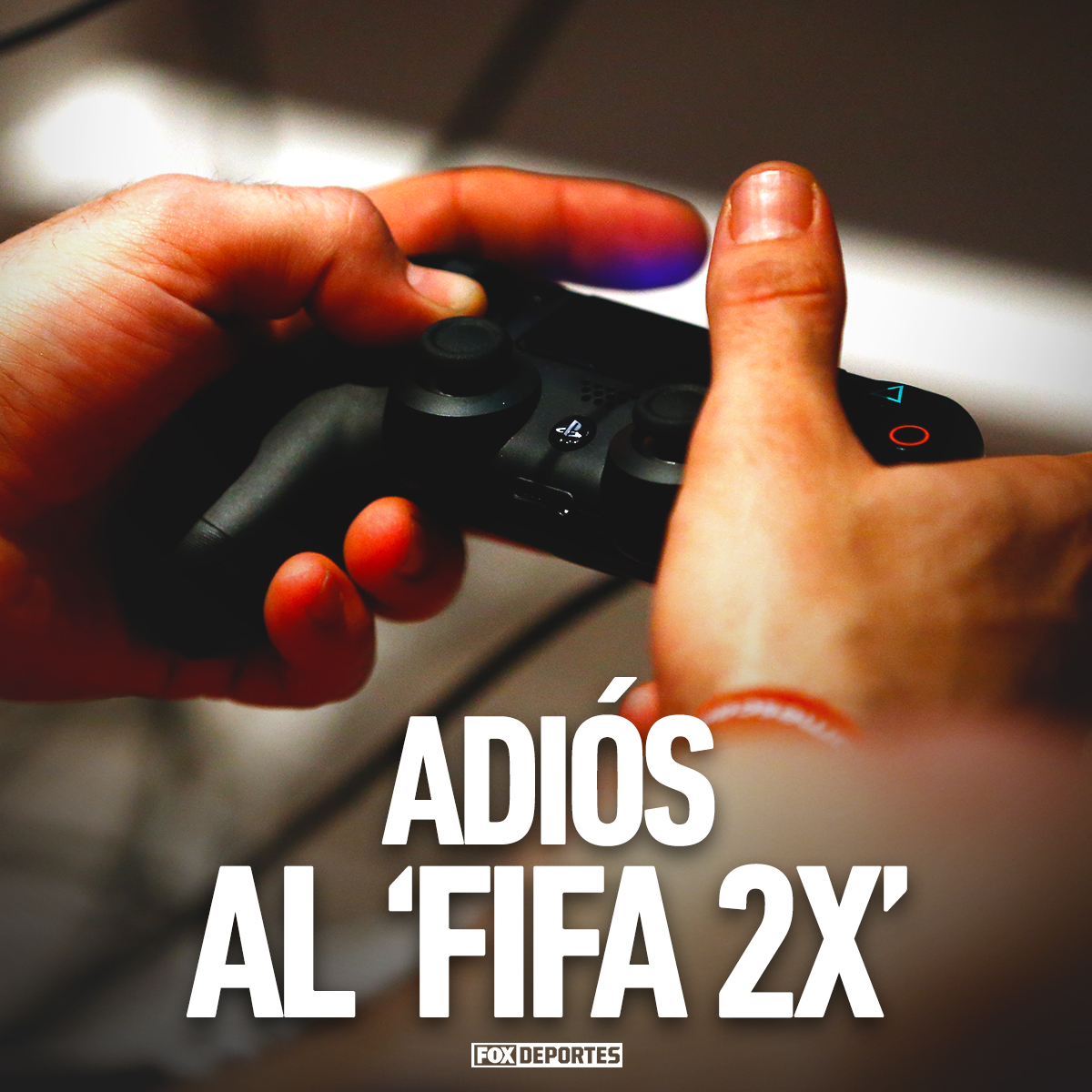 FOXDeportes's tweet photo. La compañía de videojuegos #EA y su división #EASports hicieron oficial el cambio de rumbo para la franquicia dedicada al futbol 🎮⚽

Le decimos adiós al 'FIFA' que durante décadas esperamos año tras año para nuestras consolas. 👋🏽

Ahora se llamará #EASportsFC 😲 https://t.co/UByQZeAQAF