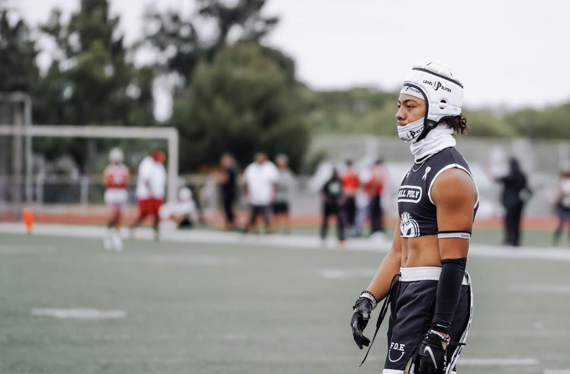 ZaedenSelu's tweet photo. Chicago here we come 😤😤 @Pylon7on7 @MooseB90 @All_Poly_Sports @paultoala65 #bayarea #7v7 #nationalsbaby #number1 #hatedforareason https://t.co/993HGHk387