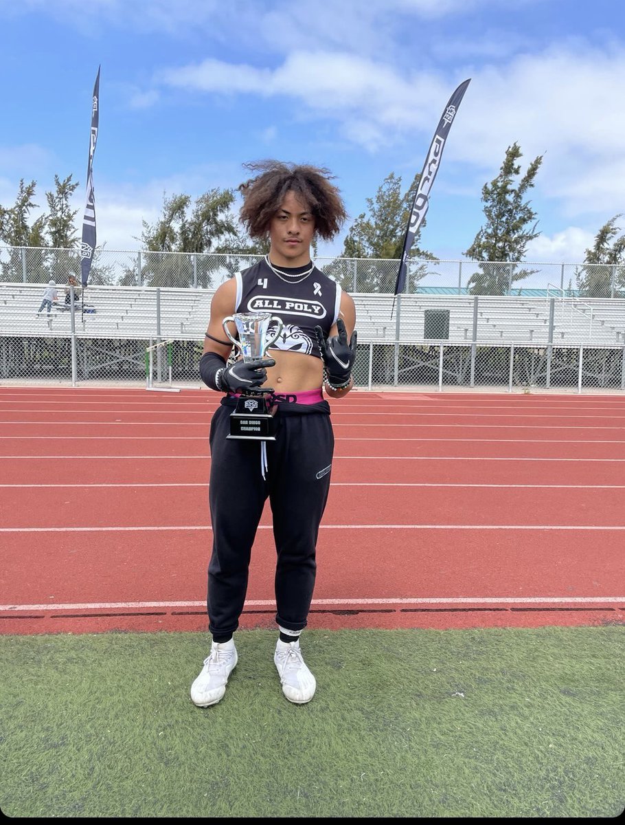 ZaedenSelu's tweet photo. Chicago here we come 😤😤 @Pylon7on7 @MooseB90 @All_Poly_Sports @paultoala65 #bayarea #7v7 #nationalsbaby #number1 #hatedforareason https://t.co/993HGHk387