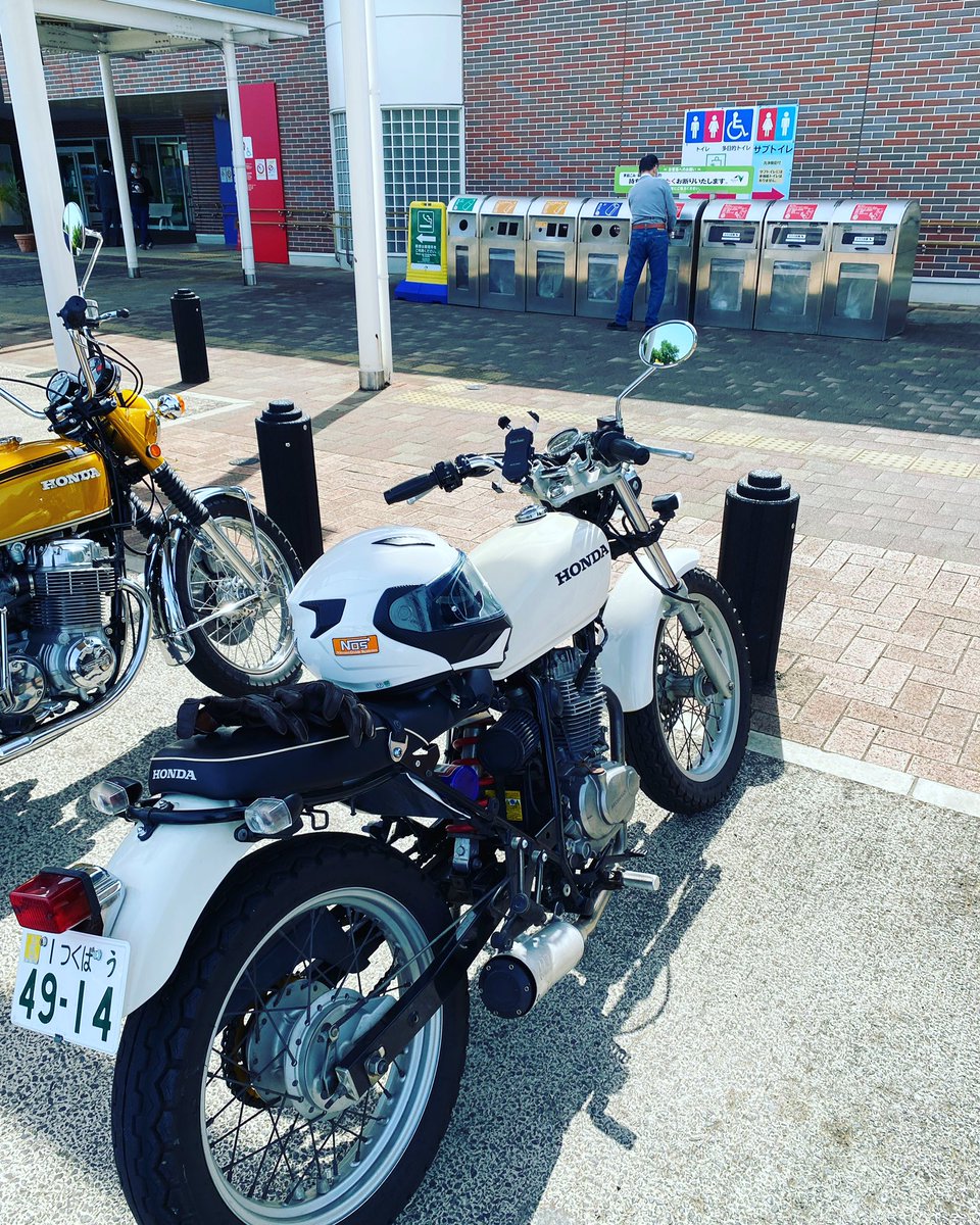 urara1030's tweet photo. 名前:うらら
住み:茨城
車種:スーパーカブ50
        モンキー50 
        CB223S
        RB2400
足つき:バッチリ
好き:ツーリング.皆の旅ツイート
一言:無知ですがどうか仲良くしてください٩( 'ω' )و※カブ治療中💦

#バイク乗りとして軽く自己紹介
#バイク乗りと繋がりたい https://t.co/VePnJXCcAI