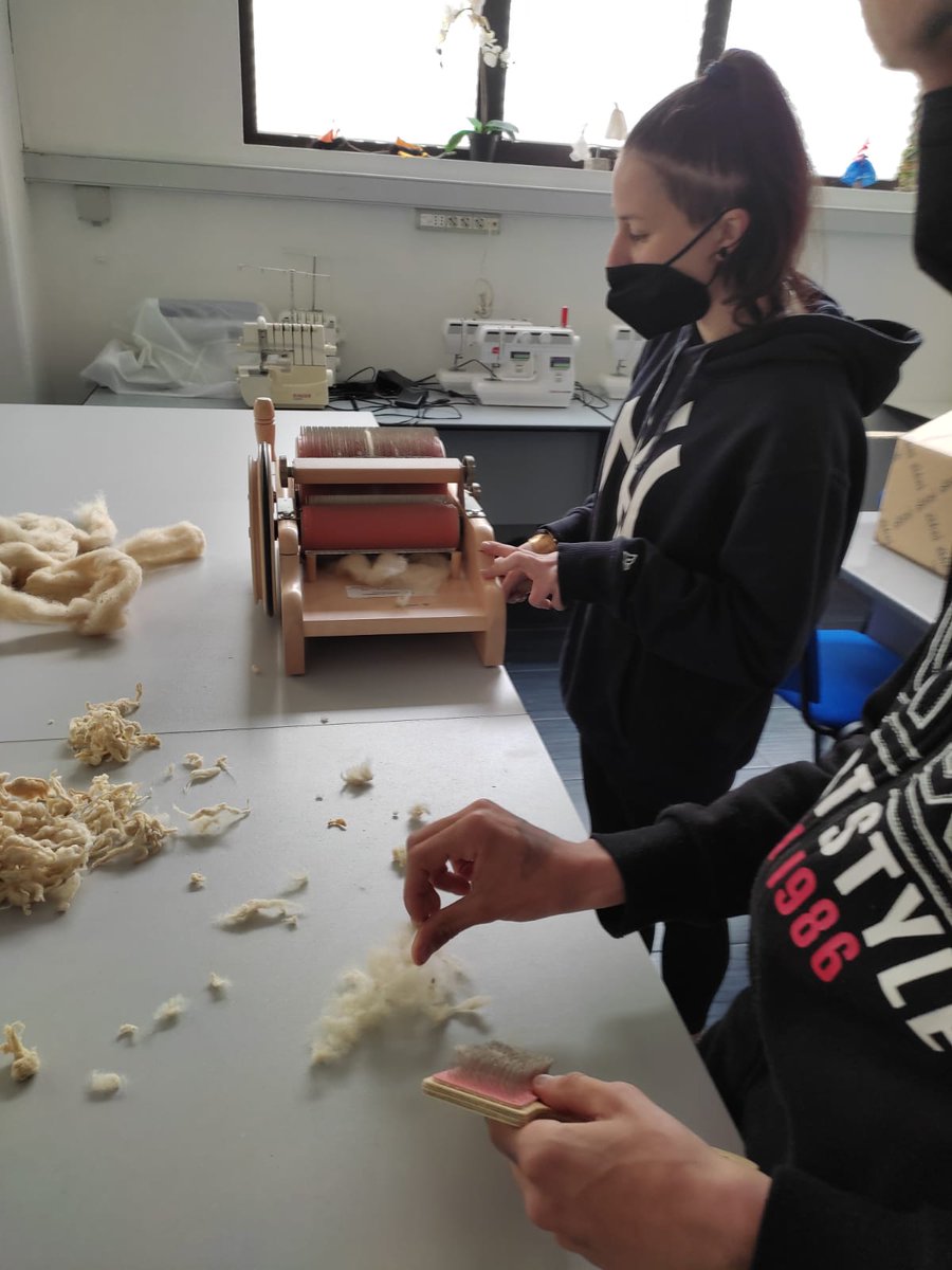 AdrionWool's tweet photo. Second workshop of training course, organized by @CamComBas, called “Wool and surroundings” for the exchange of skills on wool processing. This module, Fibers – Yarns and Spinnings, provides for an in-depth study of each phase of #wool processing. #woolwelike #adrioninterreg https://t.co/E4etzhFjfA