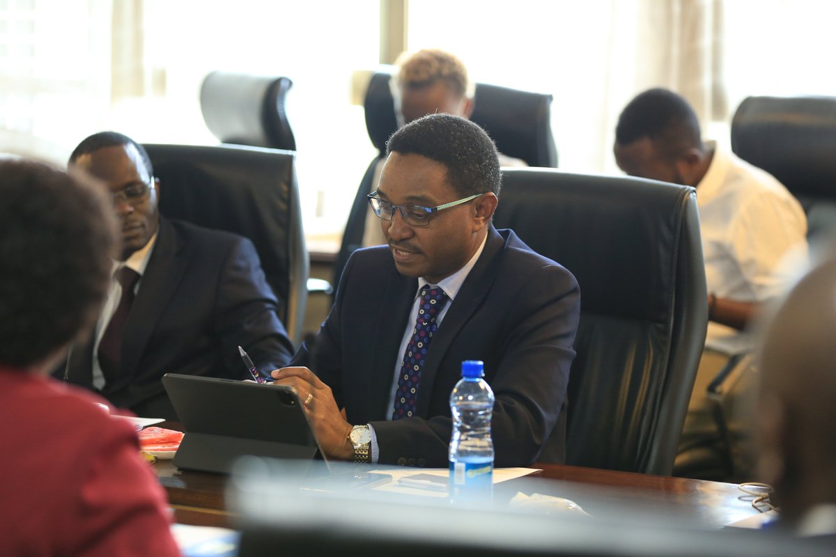 NSSF_ke's tweet photo. Ongoing: The official signing of the 2021/22 financial year performance contracts of State Corporations under the Ministry of Labour. https://t.co/fQcOXiLp4T
