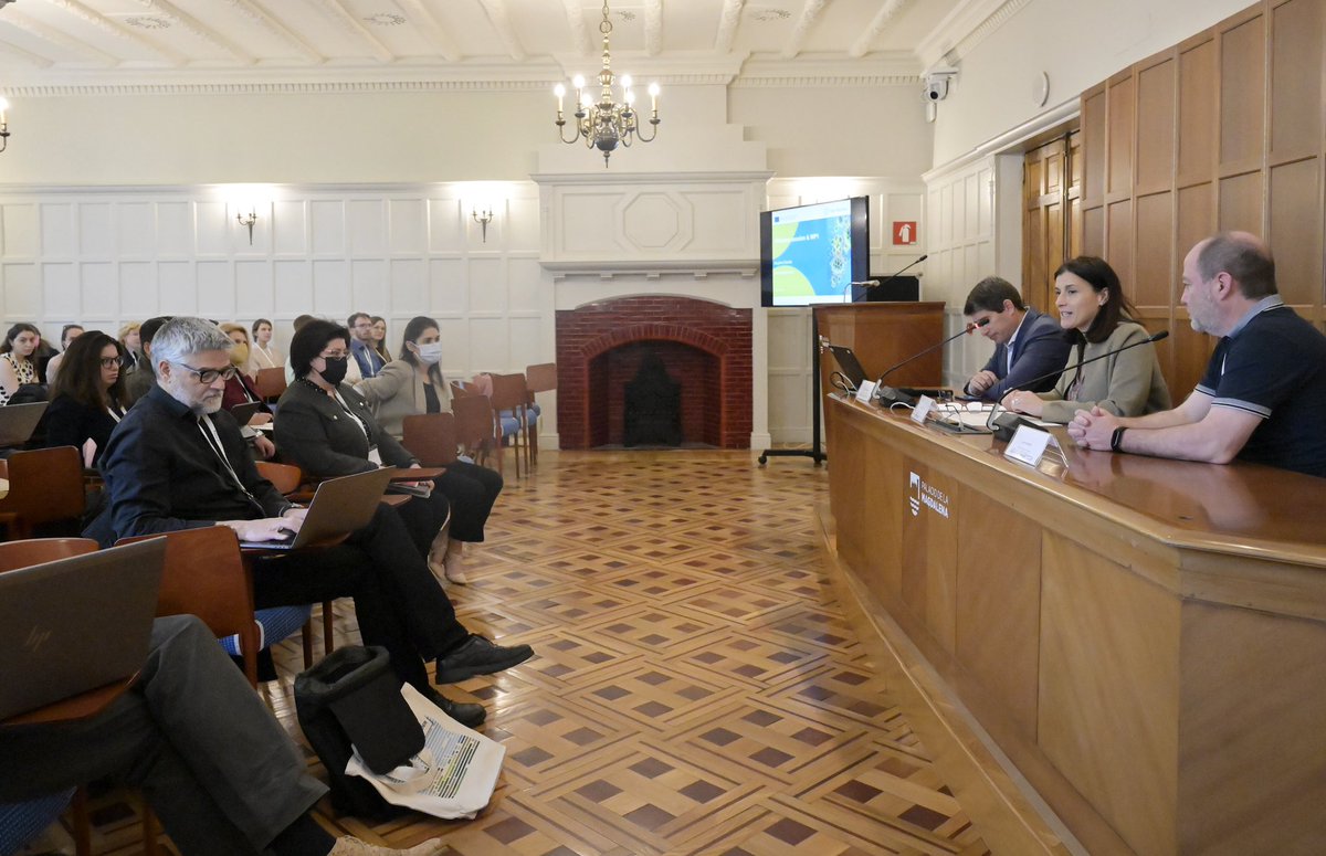 gemaigual's tweet photo. 🗯El @PdelaMagdalena acoge la asamblea general del proyecto de #innovación #PopMachina en el que toma parte #Santander junto a @unican, @emprendecise y socios de toda Europa, para promover la economía circular y el movimiento ‘maker’ en favor del desarrollo urbano sostenible ♻️💡 https://t.co/1kEM04KctA