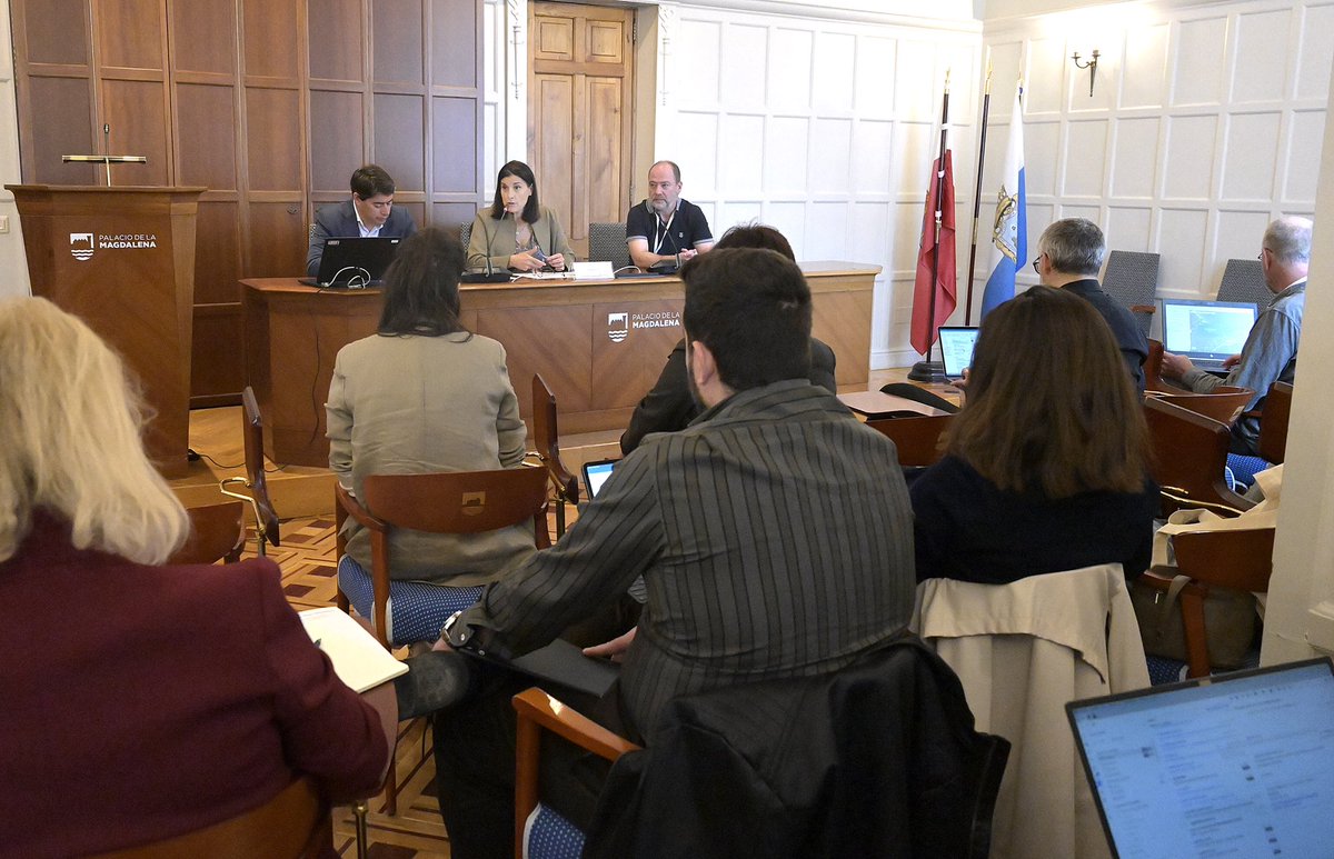 gemaigual's tweet photo. 🗯El @PdelaMagdalena acoge la asamblea general del proyecto de #innovación #PopMachina en el que toma parte #Santander junto a @unican, @emprendecise y socios de toda Europa, para promover la economía circular y el movimiento ‘maker’ en favor del desarrollo urbano sostenible ♻️💡 https://t.co/1kEM04KctA