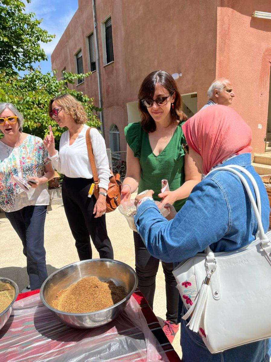 MedPearlsProj's tweet photo. Partners enjoying a #SlowTourism local cuisine experience baking delicious traditional Manaqeesh at a local house in #AlSalt, the second #MedPearlsProject pilot area in #Jordan.
Stay tuned for more updates!
@ENICBCMed
#GOMED #SustainableTourism https://t.co/j2Bp5OX0w3