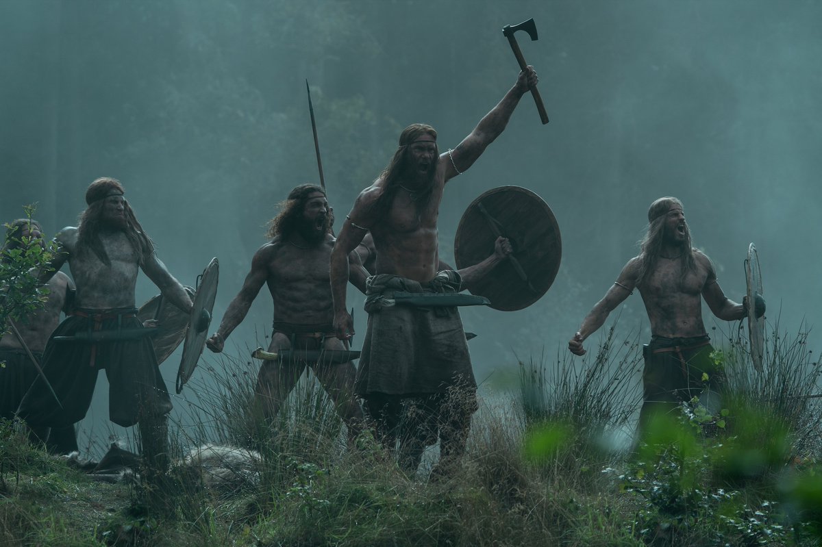 UniversalFR's tweet photo. Le secret pour devenir une légende viking ? Être toujours bien accompagné ⚔️

#NorthmanLeFilm, actuellement au cinéma. https://t.co/4uMzApeUgs