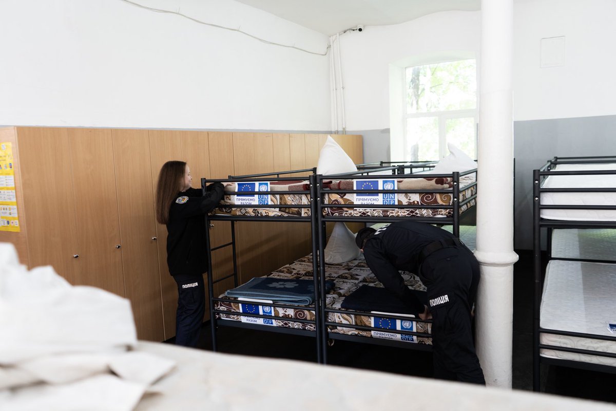 UNDPUkraine's tweet photo. This week, @UNDP and the #EU equipped a facility in Dnipro hosting police officers and cadets who relocated from war-torn Donetsk, Luhansk &amp; Kharkiv oblasts. #StayAndDeliver https://t.co/uKBOL8Wlav
