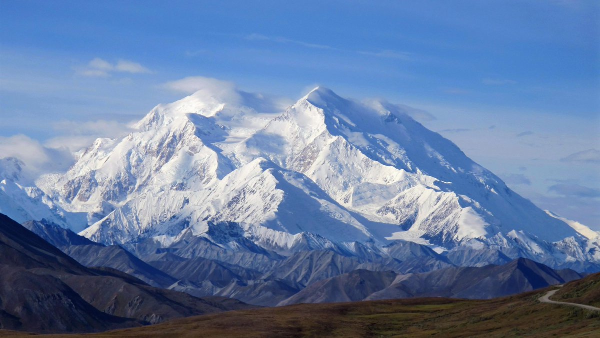 A team of 24 @scots_guards are preparing to depart to Alaska where they will climb the highest peak in North America: Mount Denali. Denali (within the Arctic Circle) is one of the coldest peaks in the world with temperatures reaching as low as -60°C! #ArmyAT #ExTartanGlacier