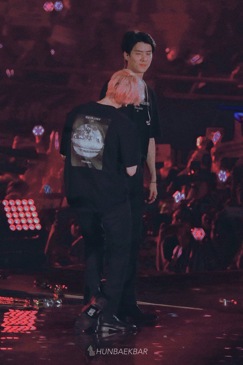 hunbaekbar's tweet photo. #세훈 #백현 #세백 #훈백 
#sebaek #hunbaek #勋白
#Baekhyun #Sehun #伯贤 #世勋
What funny thing did Hyunee done?🤔 https://t.co/ARR01oEm8e