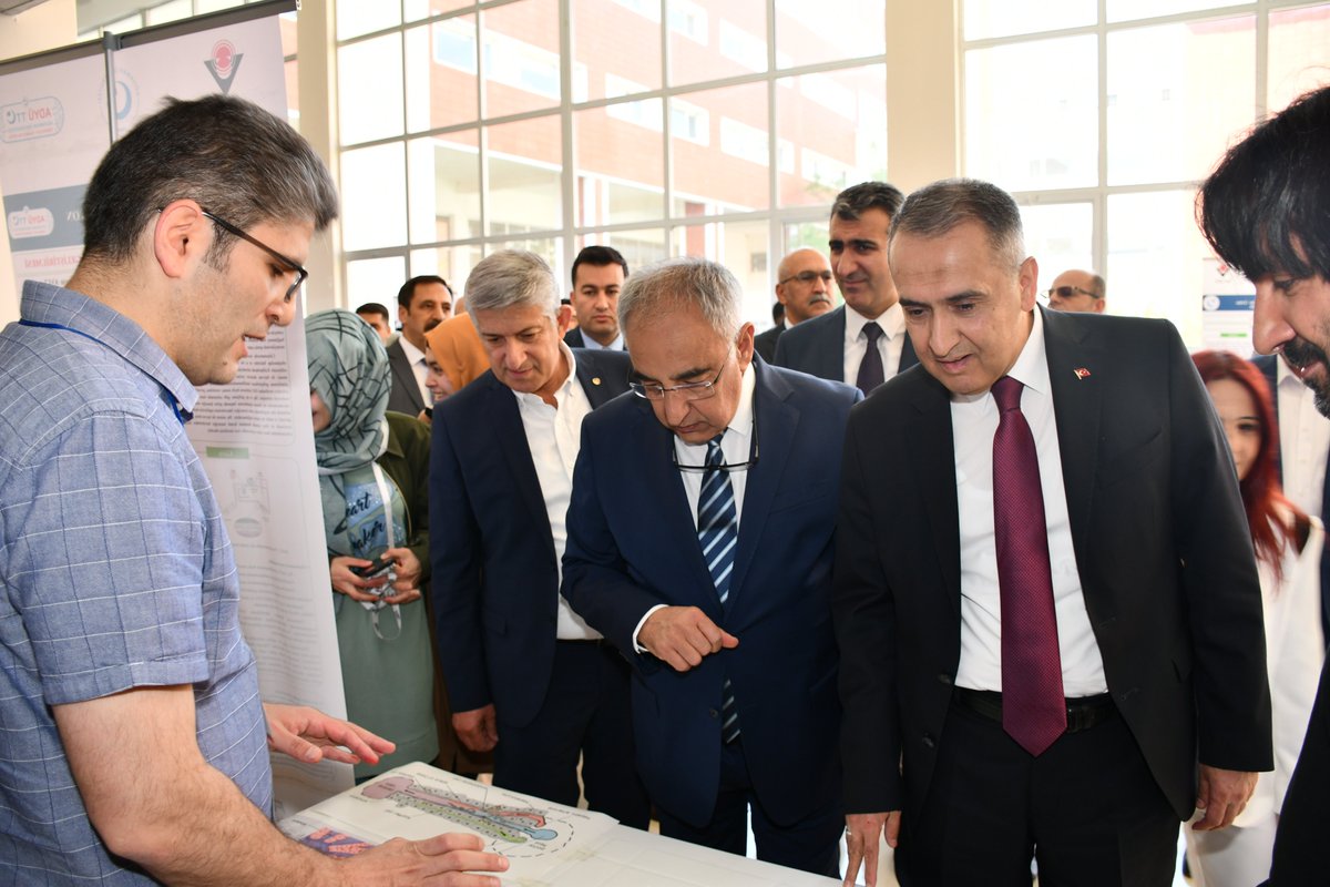 adiyamantso's tweet photo. Yönetim Kurulu Başkan Yardımcımız @metingunay02 Adıyaman Üniversitesi Teknoloji Transfer Ofisi tarafından düzenlenen Ar-Ge ve İnovasyon Proje Pazarı etkinliğine katıldı.
@adyu2006 @ProfDrMTurgut @adiyamangovtr @mustafauslu_02 https://t.co/IiQeARAsOU