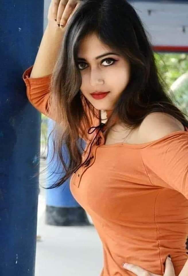 कुछ नये रंग है मोहब्बत के,कुछ पूराने सम्भाल के रखे है,
हमने दिल की किताब मेँ तेरे सारे वादे सम्भाल के रखे है..!!