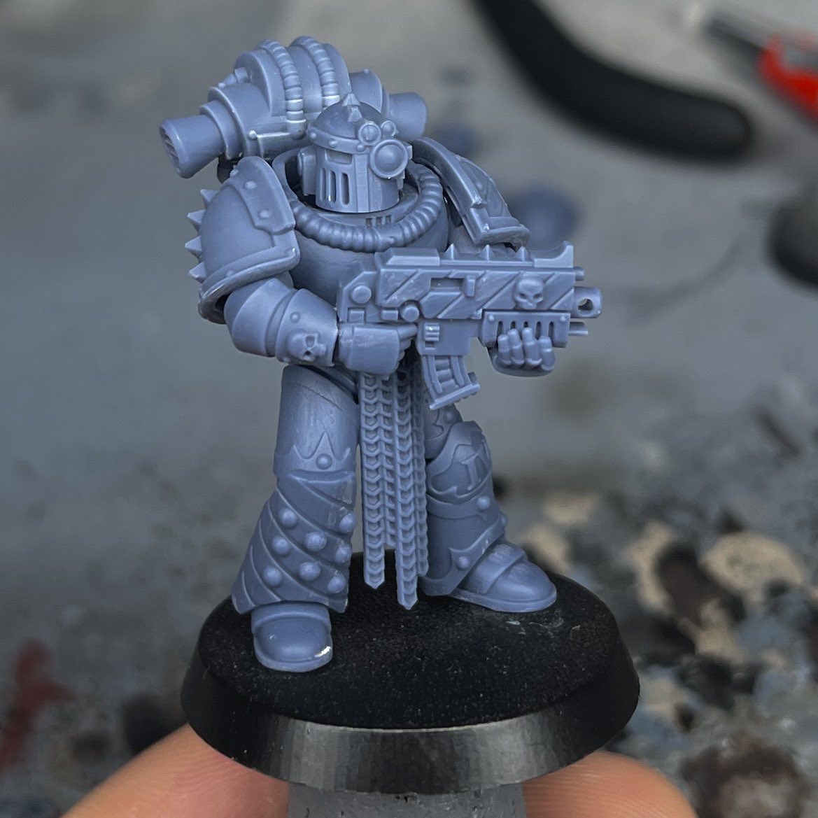 Col_Festus's tweet photo. Much happier with this combination of parts! Paint time! #3dprinting #resin #elegoo #warhammer40k #truescale #warhammer30k #adeptusastartes #hereticastartes #chaosundivided #horusheresy #ironwarriors #imperium #30k #40k @Elegoo_Official https://t.co/DUDLiPHSED