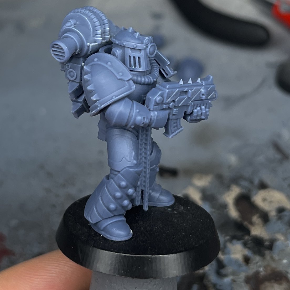 Col_Festus's tweet photo. Much happier with this combination of parts! Paint time! #3dprinting #resin #elegoo #warhammer40k #truescale #warhammer30k #adeptusastartes #hereticastartes #chaosundivided #horusheresy #ironwarriors #imperium #30k #40k @Elegoo_Official https://t.co/DUDLiPHSED