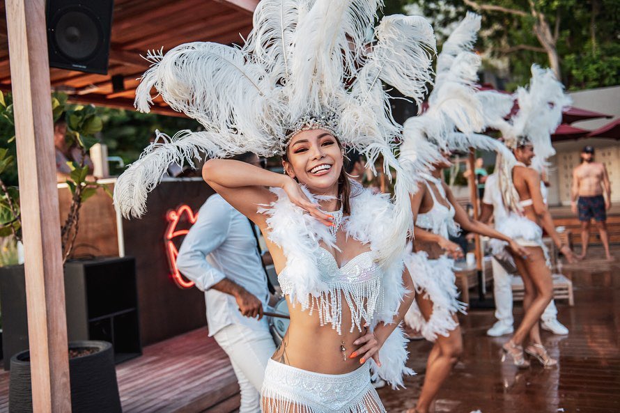 Gm ☀️ Happiest when I’m dancing 💃
