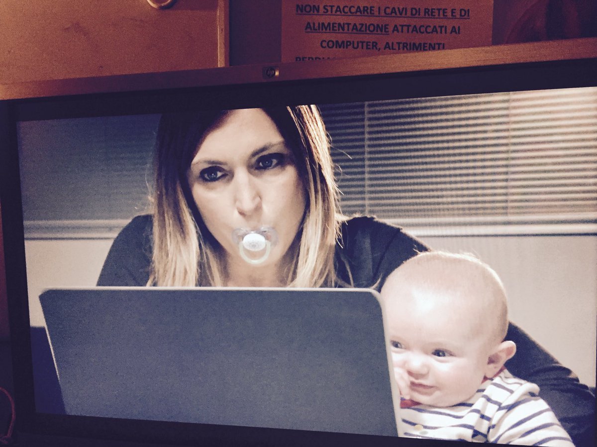 franziskanava's tweet photo. Sono diventata madre dopo gli #anta ho lavorato da incinta e ho ripreso quando mio figlio aveva 2 mesi. Sono freelance,zero diritti,sono diventata madre tardi anche per questo.Lei #elisabettafranchi è l’emblema di questa società arretrata e ipocrita. #notinmyname #senzagiridiboa https://t.co/aUNYHs3SCP