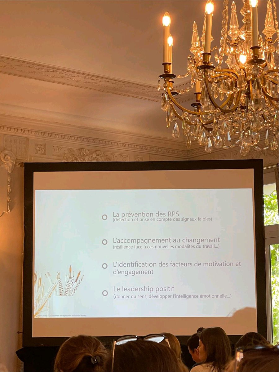 agorize's tweet photo. En direct du #congresHR, où la préoccupation majeur des #DRH est de mieux #fédérer les collaborateurs pour éviter de coûteux #recrutements et surtout pour gagner en compétitivité. https://t.co/gr2yZ3xJAS