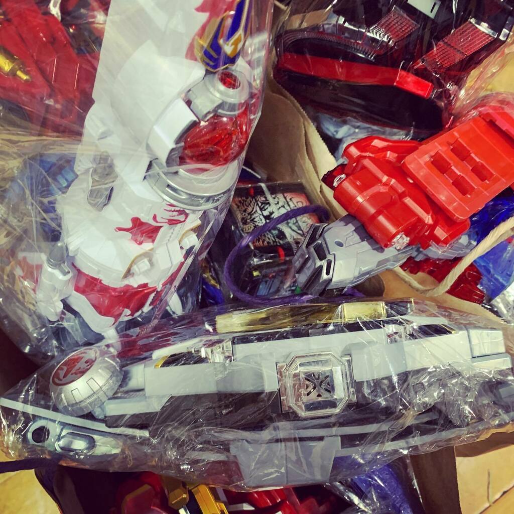 cstoys's tweet photo. Okay lots to work on for this weekend!
#cstoys #preowned #tokusatsu #thisweeked https://t.co/R0UU0Hw2P3 https://t.co/XoWD5XHDZk