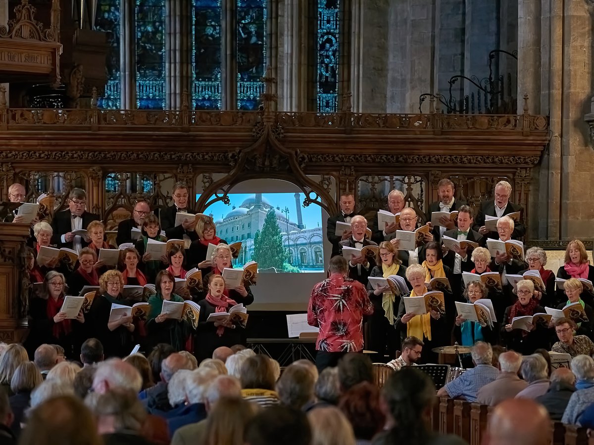 rosenethe's tweet photo. Sunday 8th May 2022, Spring Concert.
@rosenethe first concert since the COVID-19 pandemic began. Great to be back!
Here, Fanshawe's African Sanctus is in full swing.
Photo by W. Tilstone.
#singingagain #dunblanecathedral #davidfanshawe #africansanctus #poulencgloria https://t.co/qpFUjIPhoz