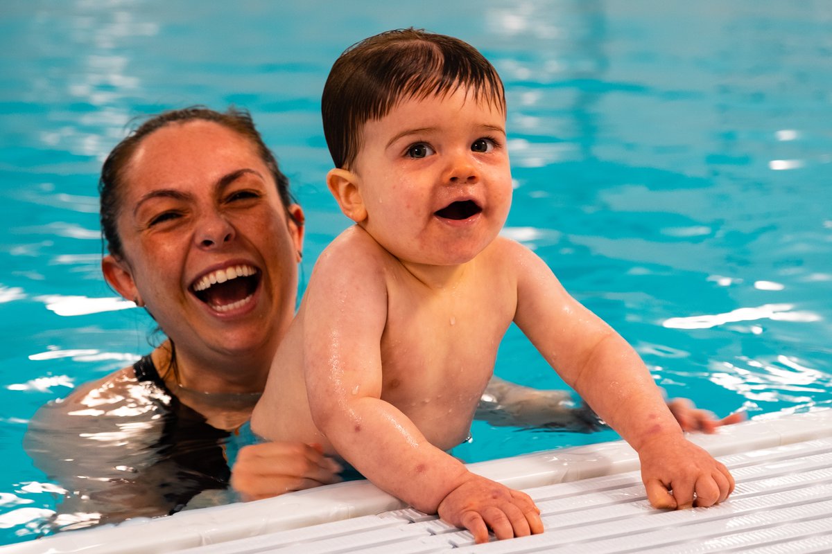 NemoSwimming_UK's tweet photo. Holding on to the side of the #swimmingpool is another really important #watersafety skill. It's also the first step in being able to climb out of the water

https://t.co/laDZiaJTpL

#NemoSwimming #babyswimming #toddlerswimming #learntoswim #swimminglessons #nefollowers https://t.co/PztvaoKnVs