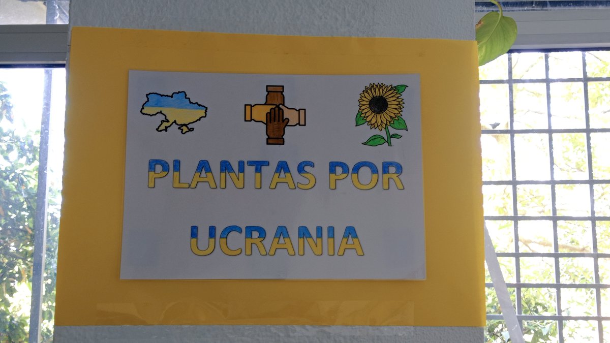 asociacionamica's tweet photo. Otra gran acción solidaria en #Amica. 🌿

"Os enseñamos las plantas que cada día cuidamos con mimo. Con la voluntad podéis llevaros una planta para decorar un rincón de vuestra casa y colaborar con esta buena causa. Lo recaudado se destinará a material humanitario para Ucrania." https://t.co/r3TtCEBg1o