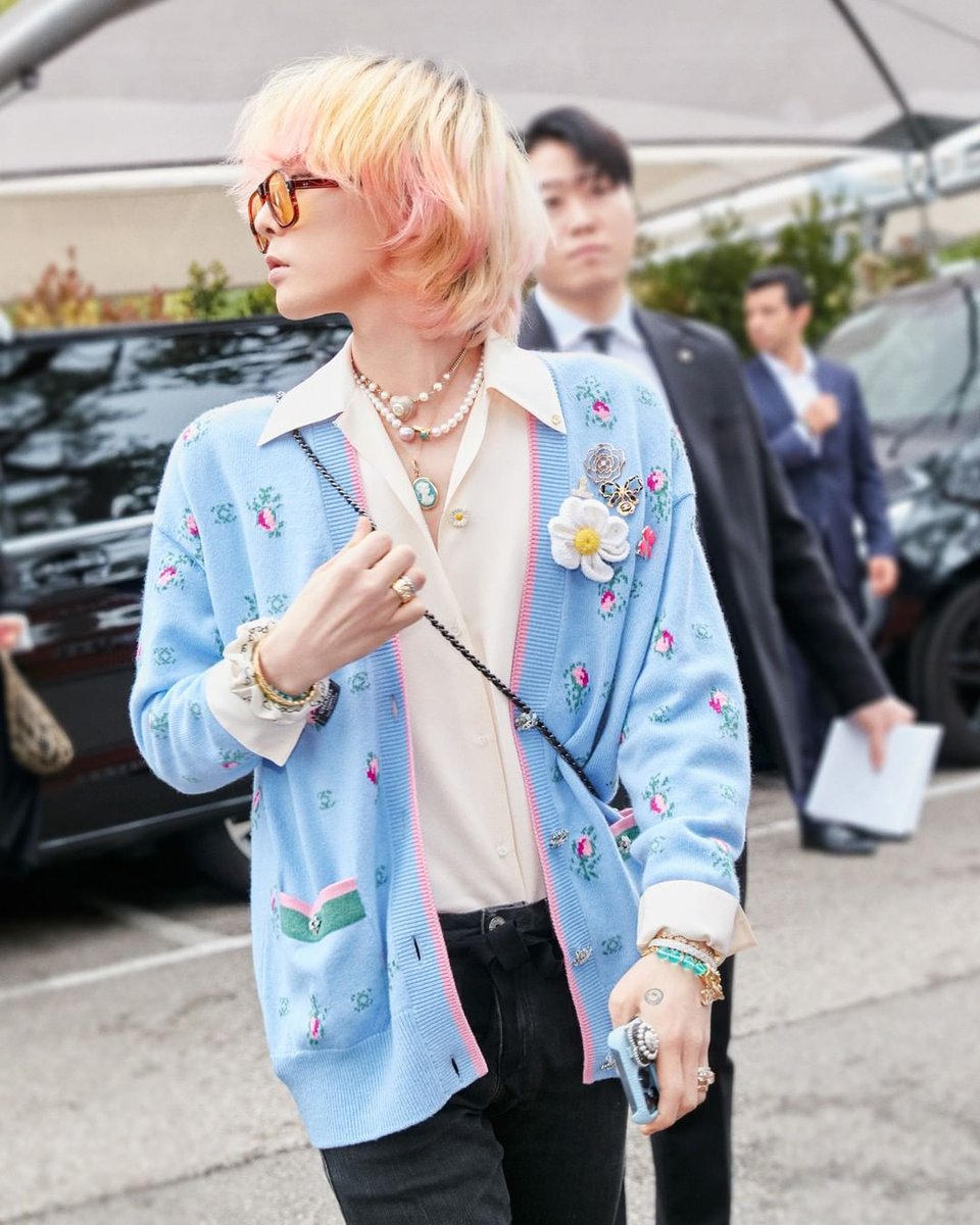 sauruseu's tweet photo. ㅤㅤ
ㅤㅤ
Only_kgee
━━━━━━━━━━━━

SEAN's look for the CHANEL 2022/23 show. 🧚‍♀️

#byGEEEUN #bySEAN

♥️ 8,054 likes
💬 818 commentsㅤ　
ㅤㅤ
ㅤㅤ https://t.co/QMsQN3OzMv