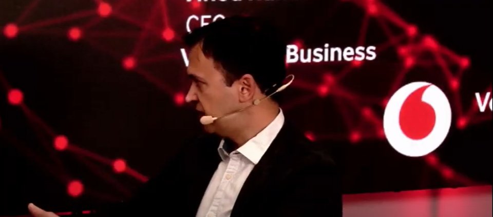 VodafoneEmpresa's tweet photo. 🗣️ “Convertimos las fotografías y sus elementos (luz, prendas de ropa, personas, gestos, precio) en datos, construyendo modelos de #MachineLearning que ayudan a las empresas a predecir sus ventas"

Luis Sanz (@CARTO) en #VodafoneLab

👉🏻 https://t.co/qjtlh7IaRG https://t.co/GBdrLvDXba
