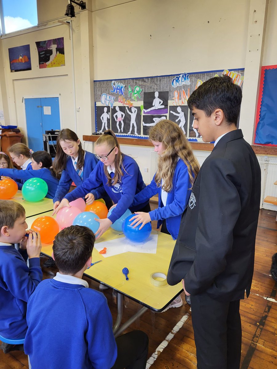 BoclairChemist1's tweet photo. Another fab morning at @ColquhounPark P7 STEM. Pupils were challenged to build balloon chairs whilst not speaking. Very impressed by the teamwork and creativity. A lot of fun had by all 👏🎈📐 @BoclairAcademy https://t.co/osVt6pA1Re