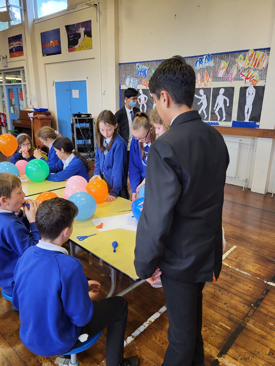 Another fab morning at <a href="/ColquhounPark/">Colquhoun Park</a> P7 STEM. Pupils were challenged to build balloon chairs whilst not speaking. Very impressed by the teamwork and creativity. A lot of fun had by all 👏🎈📐 @BoclairAcademy