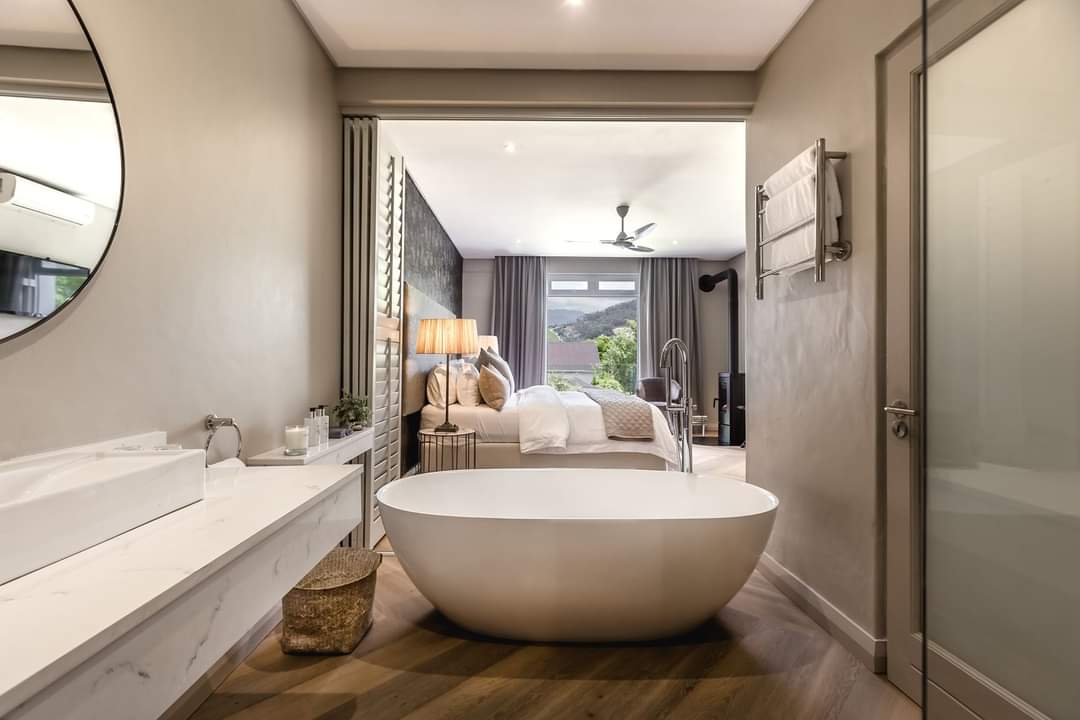 travellocal_sa's tweet photo. Franschhoek Boutique Hotel offers luxury themed, 4-star rooms and unparalleled access to the high-end boutiques, fine dining restaurants and wonderful art galleries of Franschhoek’s historic Main Street.

https://t.co/vrrb6IALPP

#travellocalsa #franschhoek #special https://t.co/cQIeA1EknW