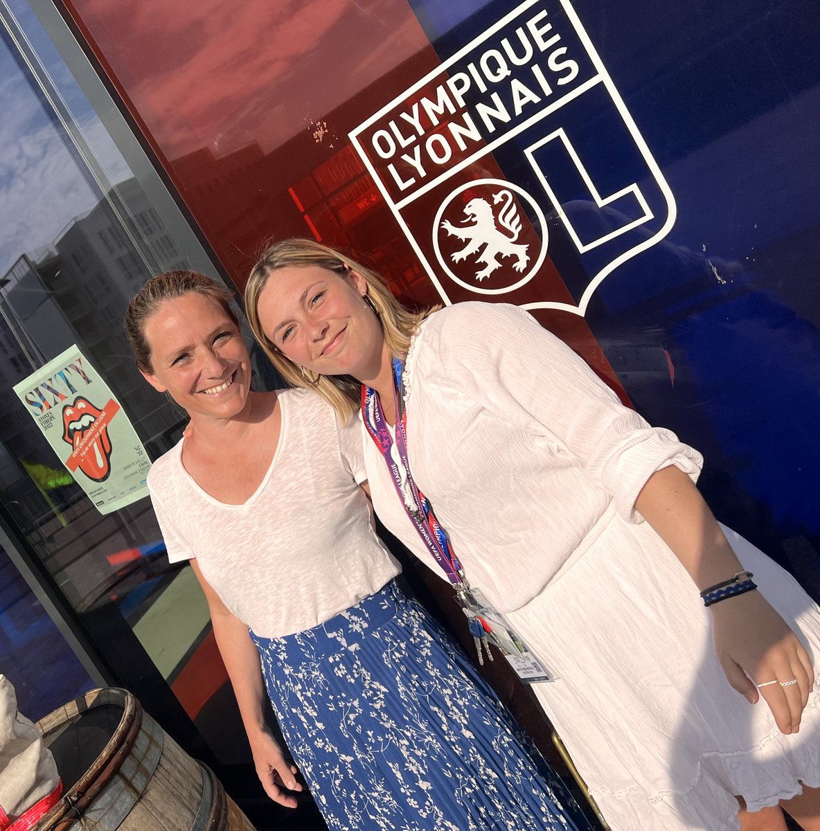 ArekipaProd's tweet photo. 𝐴𝑅𝐸𝐾𝐼𝑃𝐴 @ 𝐿𝑌𝑂𝑁 🔴🔵

Hier soir l’@OL fêtait les 20 ans de son premier titre en organisant le match des héros au profit de @UNICEF_france I Les mutuelles #Garance étaient le partenaire.

#Unicef #OL #olympiquelyonnais #MatchDesHeros @AgnesViode https://t.co/ZtLappkWJY