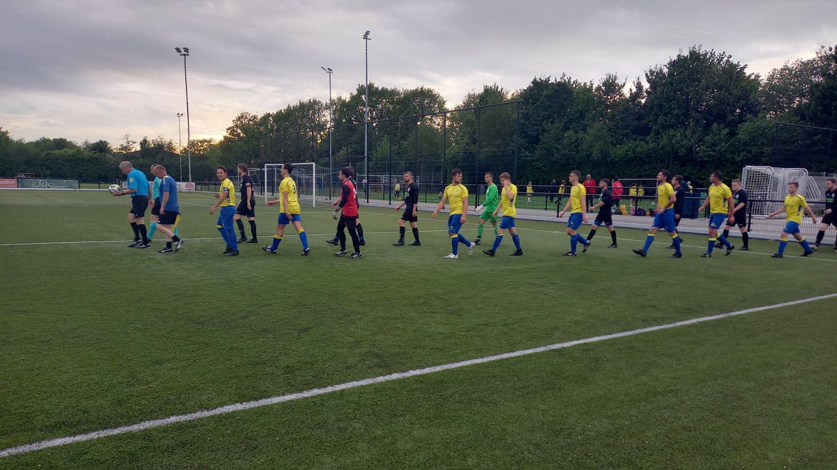 vvSEH's tweet photo. Een verslag van de wedstrijd van gisteravond: Handvol doelpunten voor SEH tegen hekkensluiter! Lees meer @ https://t.co/kUENwDUkcu @VVB_Barneveld #barseh #ietsmetdoedelzakmuziek #lekkerhoor #oost4c #endoor #wijzijnseh https://t.co/4fowFPrJqd