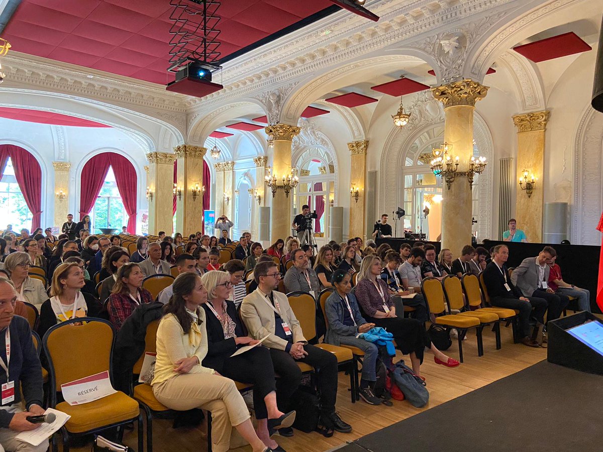 Dep_74's tweet photo. [Projet #transfrontalier] C’est parti pour les Rencontres transfrontalières de l’Éducation aux Médias et à l’Information #EMIDIA, à #Chamonix ! 📺🎙️ 

👉@MyriamLhuillier et Aurore Termoz étaient présentes pour ce premier jour.

+ d'infos sur le projet : https://t.co/P4s6vzUB2A https://t.co/80o9vxg9pU