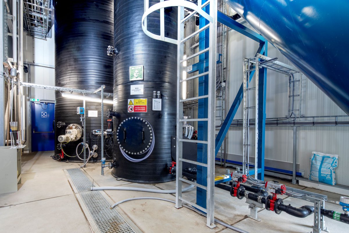 Natuurlijke plasticvervanger is weer een stap dichterbij door opening demonstratiefabriek in Dordrecht. Daar gaan we de plasticvervanger maken uit natuurlijke reststoffen. Lees hier meer 👉bit.ly/3kZZ8LW

#plasticvervanger #demofabriek