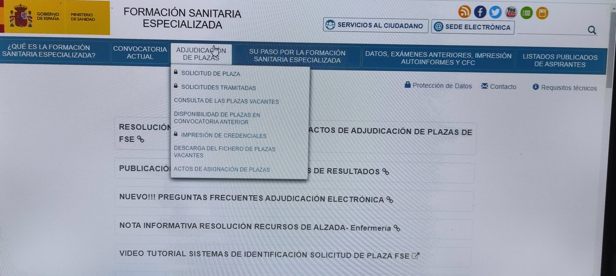 maria_morenop's tweet photo. Tenéis una putísima poca vergüenza. @sanidadgob @CarolinaDarias @Celiagg 

Después de 24h la página sigue caída y sin poder verse las plazas adjudicadas.

Una gran falta de respeto para los opositores.

¿Qué habéis hecho con los fondos europeos? https://t.co/8DxEtUCKtq