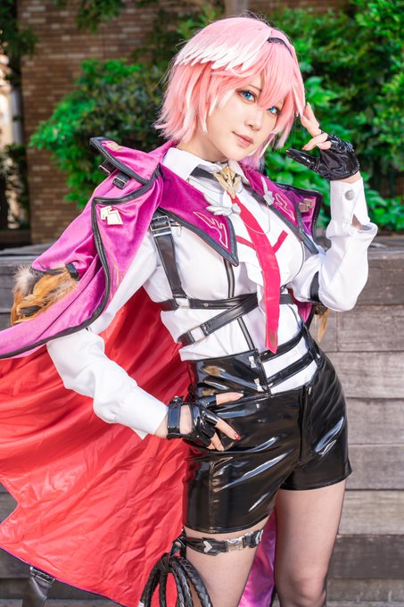 Twitterのコスプレ画像22