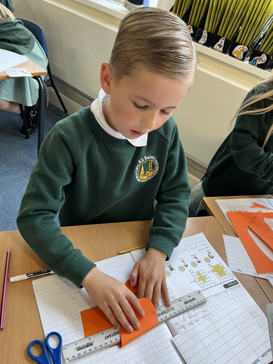 allsaintsfed's tweet photo. …Team Presley (3J) then had a go at making their own Alien 3D Shapes to see them in real life! 👽👾🛸 https://t.co/nO91V23jKM