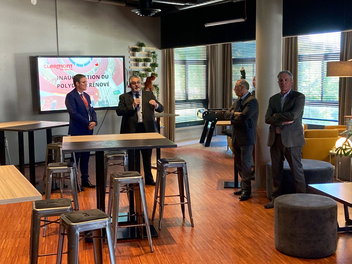 olivierbianchi1's tweet photo. Visite des travaux de rénovation de Polydome. Avec @GLevents, la Ville de @ClermontFd poursuit ses investissements pour moderniser l’équipement. Notre Centre de Congrès et d’Expositions est un atout incontestable pour le développement du tourisme d’affaires sur notre territoire. https://t.co/l42D22cCZS