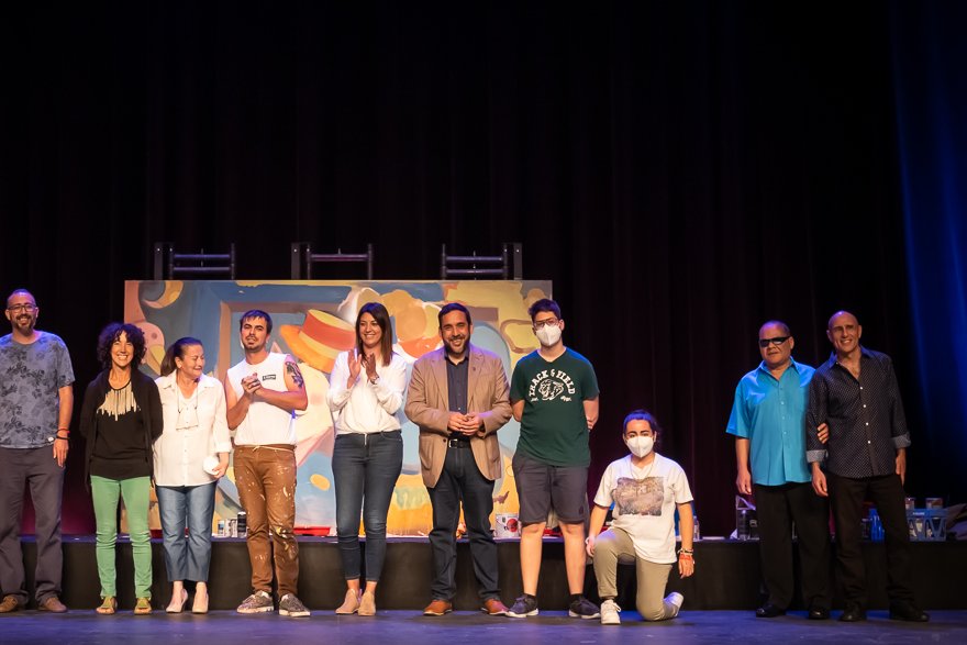 lalagunatecuida's tweet image. Celebramos el Día Europeo para la Vida Independiente con música, poesía, teatro, danza y pintura. 🎭🎨🎶

#LaLagunaInclusiva es un evento cultural que se dio cita en el @teatroleal con el acompañamiento de intérpretes y mochilas sensitivas. 

#ILDAY22 #IndependentLiving