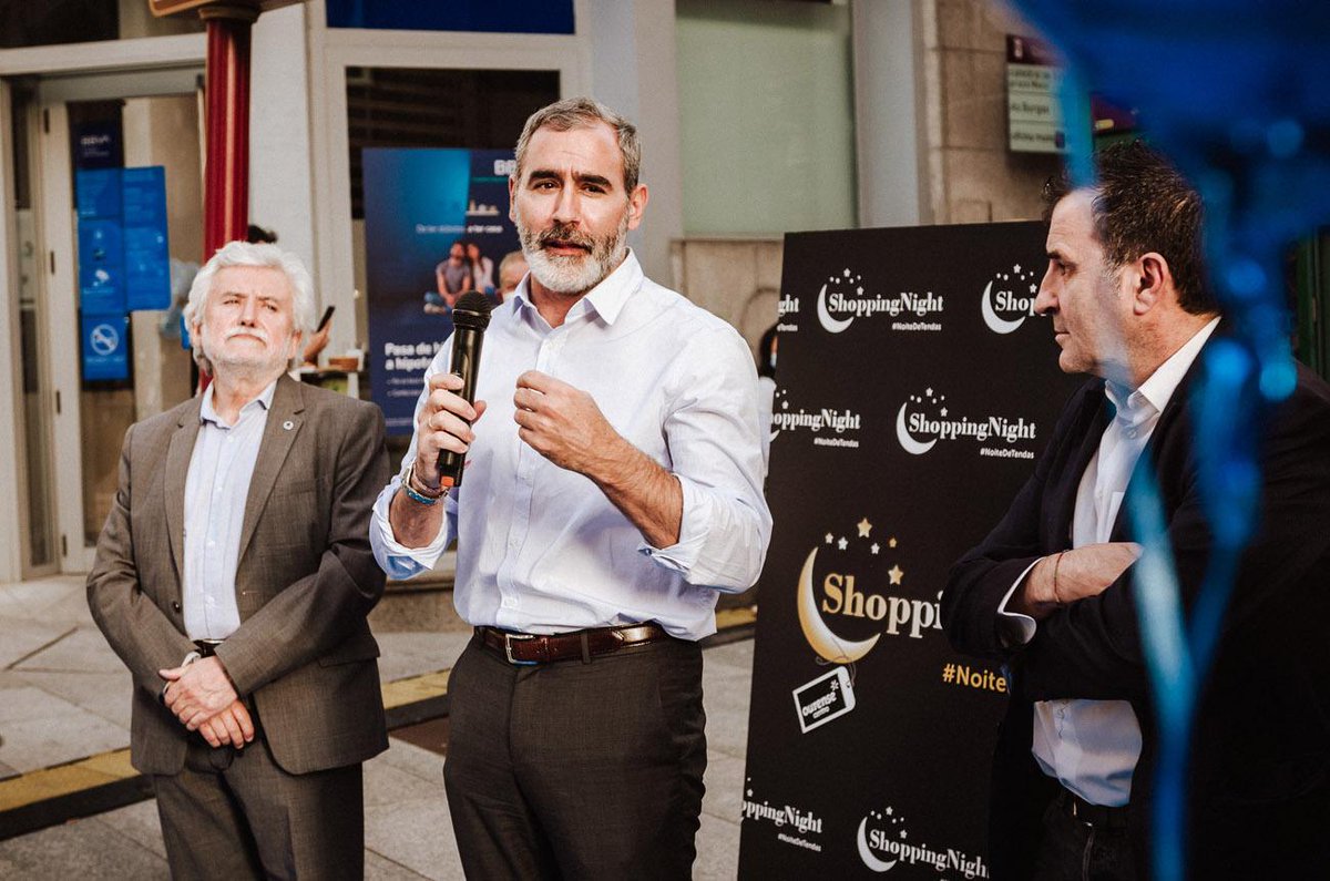 ccaourense's tweet photo. Fotografías da inauguración da #noiteDeTendas

Podes ver a galería de imáxenes completa en 
https://t.co/yi67uBeAqW

#shoppingnightourense #ourense https://t.co/MoNSD8WJB6
