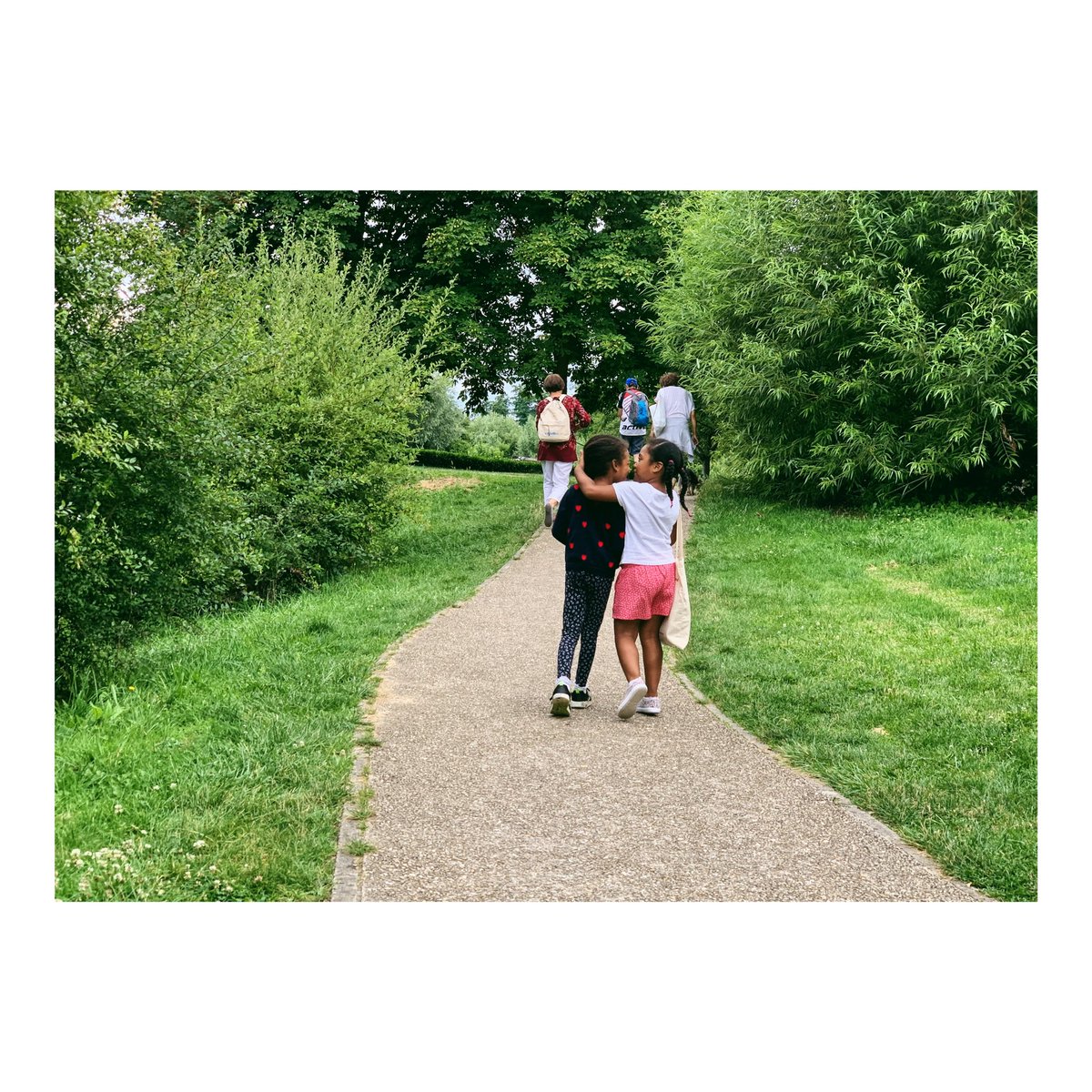 eros_sana's tweet photo. [Chez Moi Dans Le 9-3]

#AulnaySousBois 1 | “BFF”

#FortsCommeUnOurcq
#MadeIn93
#ChezMoiDansLeNeufTrois
#ChezMoiDansLe93
#Streetphotography https://t.co/ksnoUHzqpZ