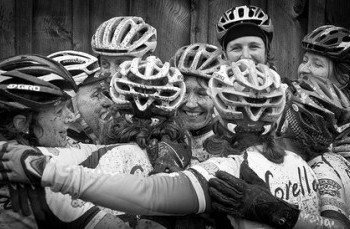 VeVoCycling's tweet photo. 600 followers on Twitter!
Thank you!

We have only been tweeting about our #browsergame for 3 months, and there is already so much interest!

If you haven't, then go to https://t.co/frp14GAo6B to create your free #cycling team. We will soon launch gameplay and #NFTs!
#Tothetop https://t.co/nI8JJcoXPi