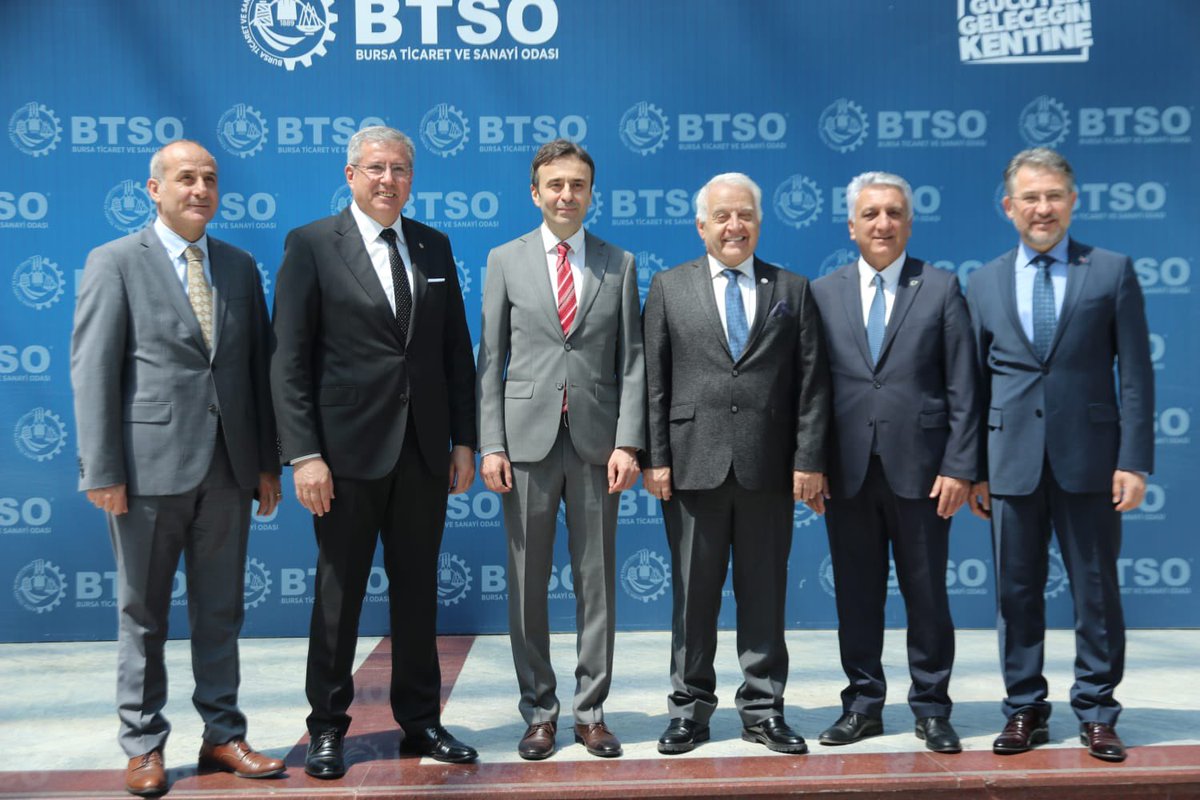 TURKPATENT's tweet photo. Sanayi ve Teknoloji Bakanlığı @TCSanayi himayelerinde @BursaTSO ve @YalovaTSO iş birliği ile düzenlenen “Hezarfen Bursa Yalova Teknoloji ve Tasarım Geliştirme Projesi” Açılış Töreni Bursa Ticaret ve Sanayi Odası’nda gerçekleştirildi.

#kobi #girişimcilik #patent #buluş #yenilik https://t.co/RnlXKXCdN9