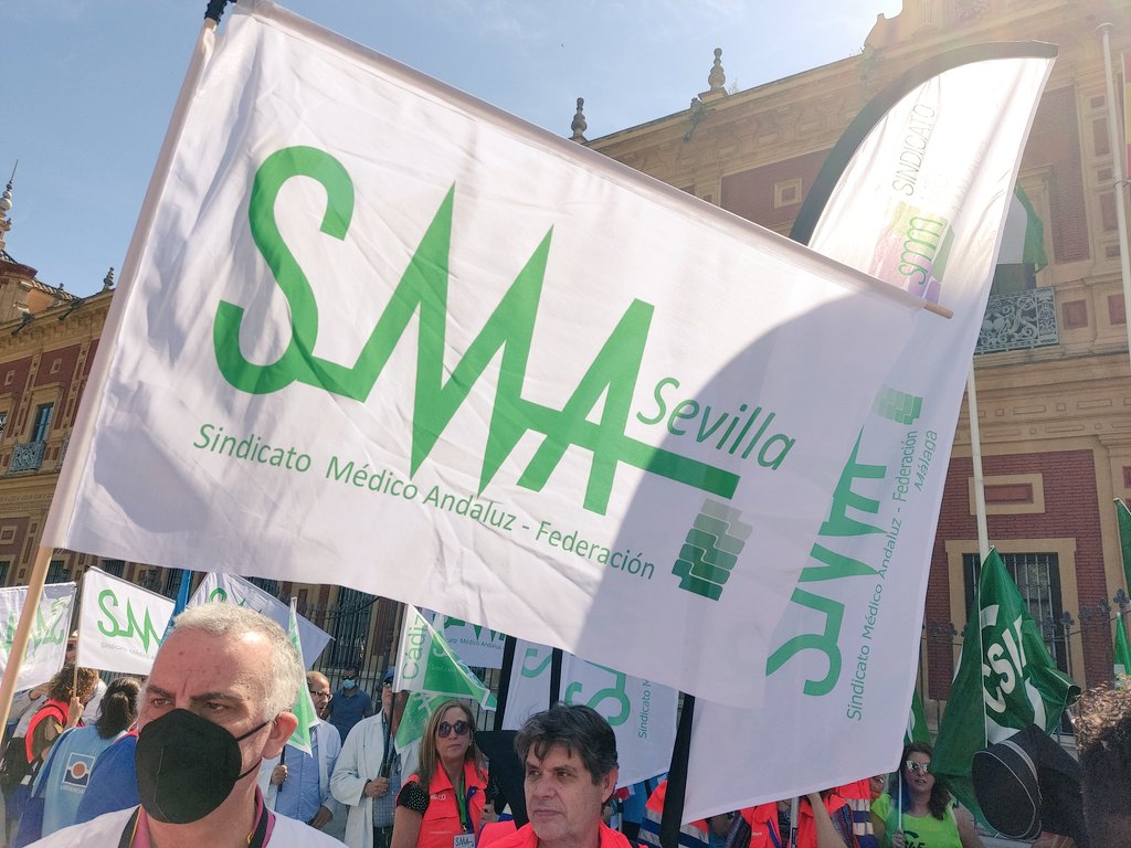SMACORDOBA's tweet photo. Ya estamos en Sevilla apoyando a los SUAPs

#SUAPDigno
#SUAPVisible https://t.co/OCWeTe3jzN
