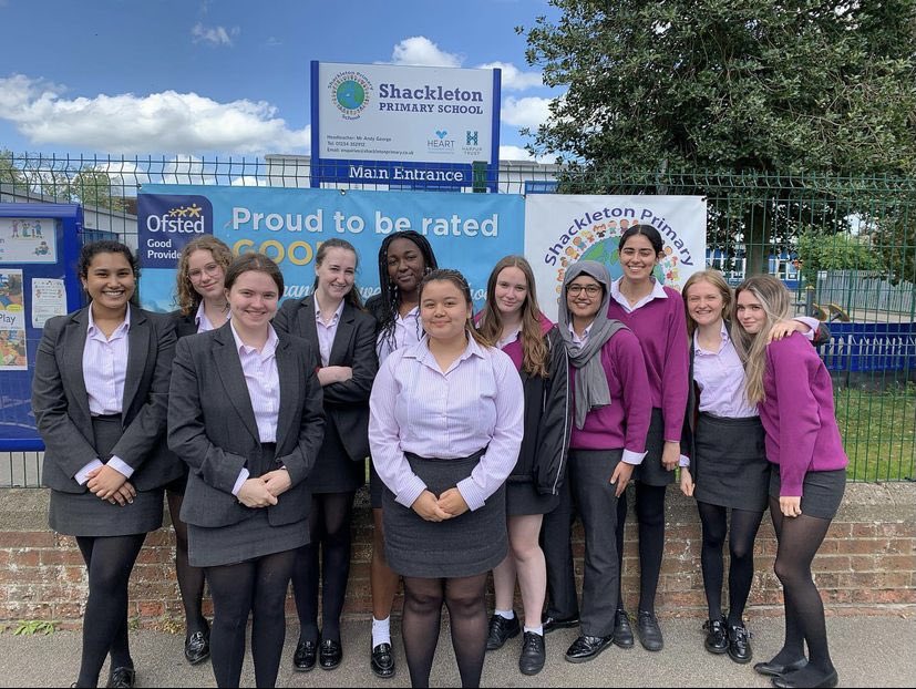 BGSServiceTeam's tweet photo. Our Year 12 students have now returned to Shackleton Primary twice a week to support students with their reading and literacy skills. The primary students look forward to seeing our students and our students have enjoyed inspiring a love of learning and building relationships. https://t.co/YtcXdr7Esg